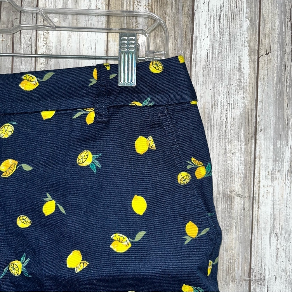 J.Crew Lemon Print Chino Shorts 5” Inseam Navy Yellow NWT Size 4 Summer Preppy - Picture 4 of 6